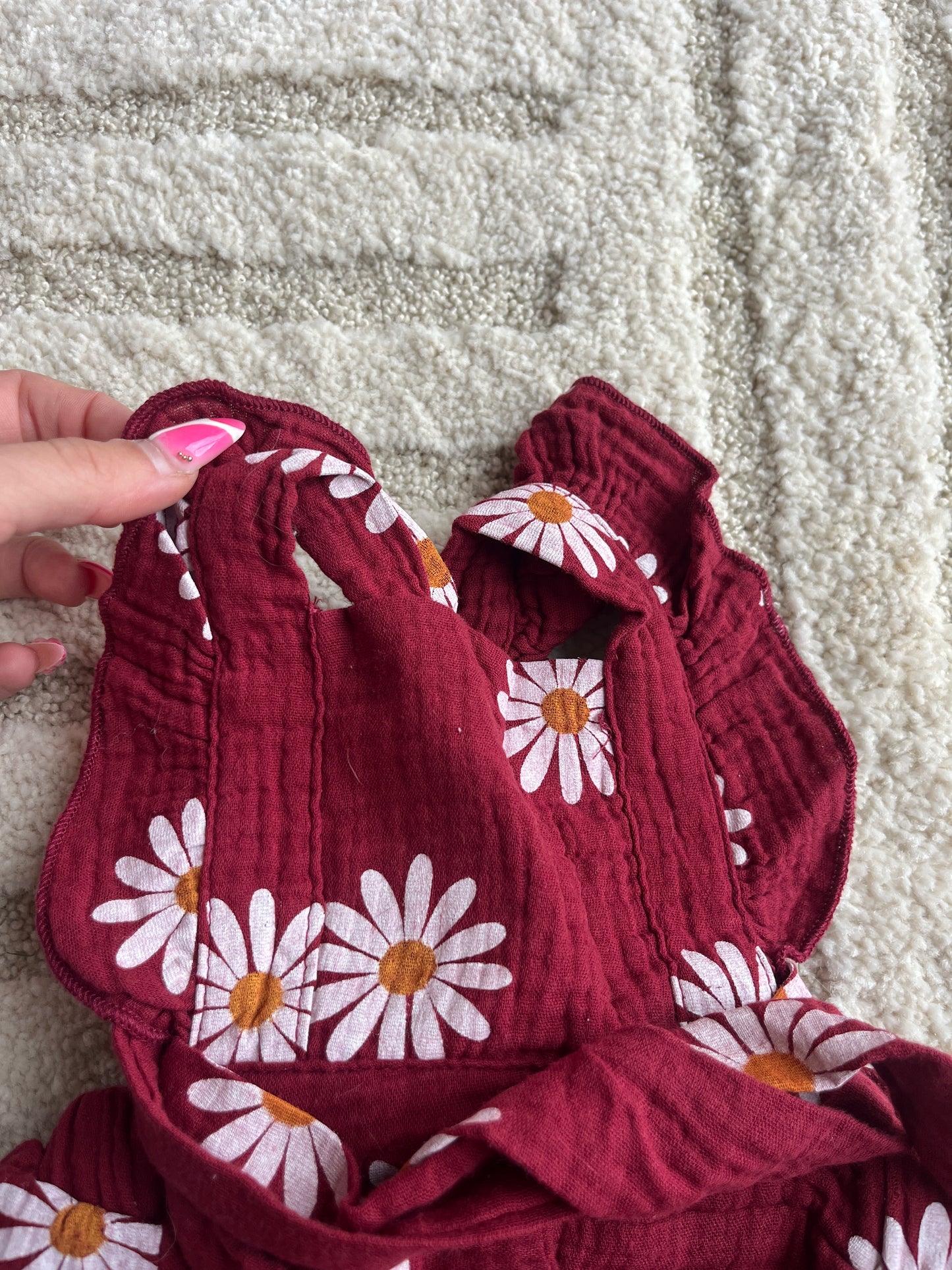 Body barboteuse gaze de coton bordeaux fleurs blanches dos nu croisé - 3 mois