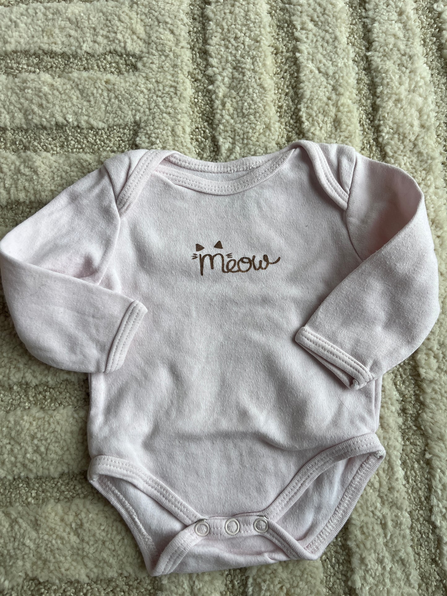 Body à manches longues rose pale « meow » - 3 mois