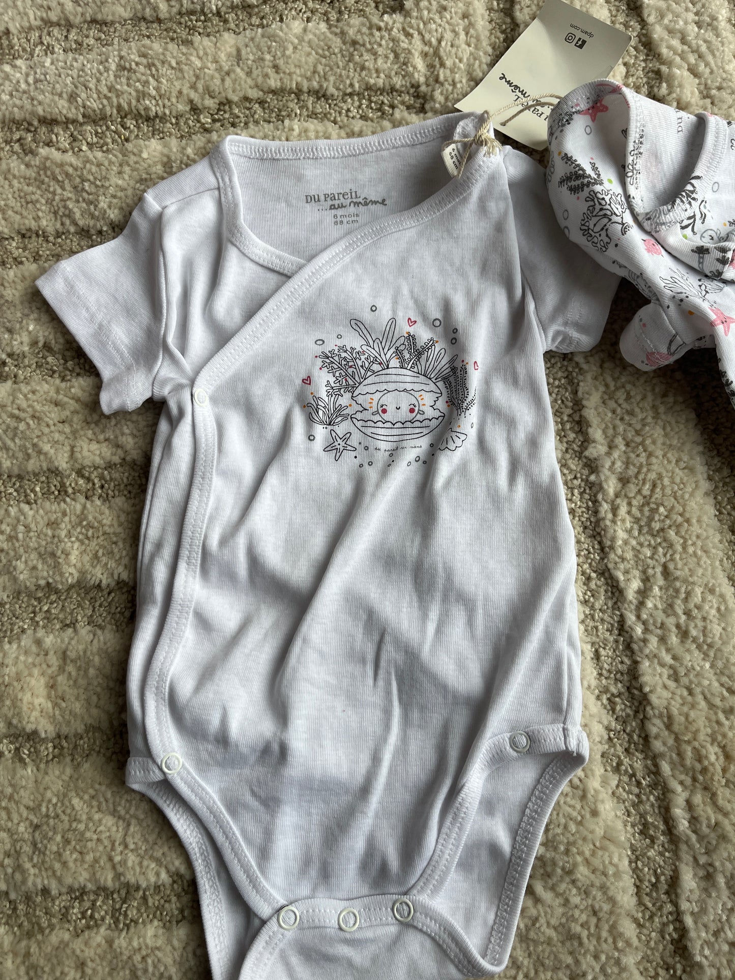 Lot de 2 bodies manches courtes motifs océan DPAM NEUF - 6 mois