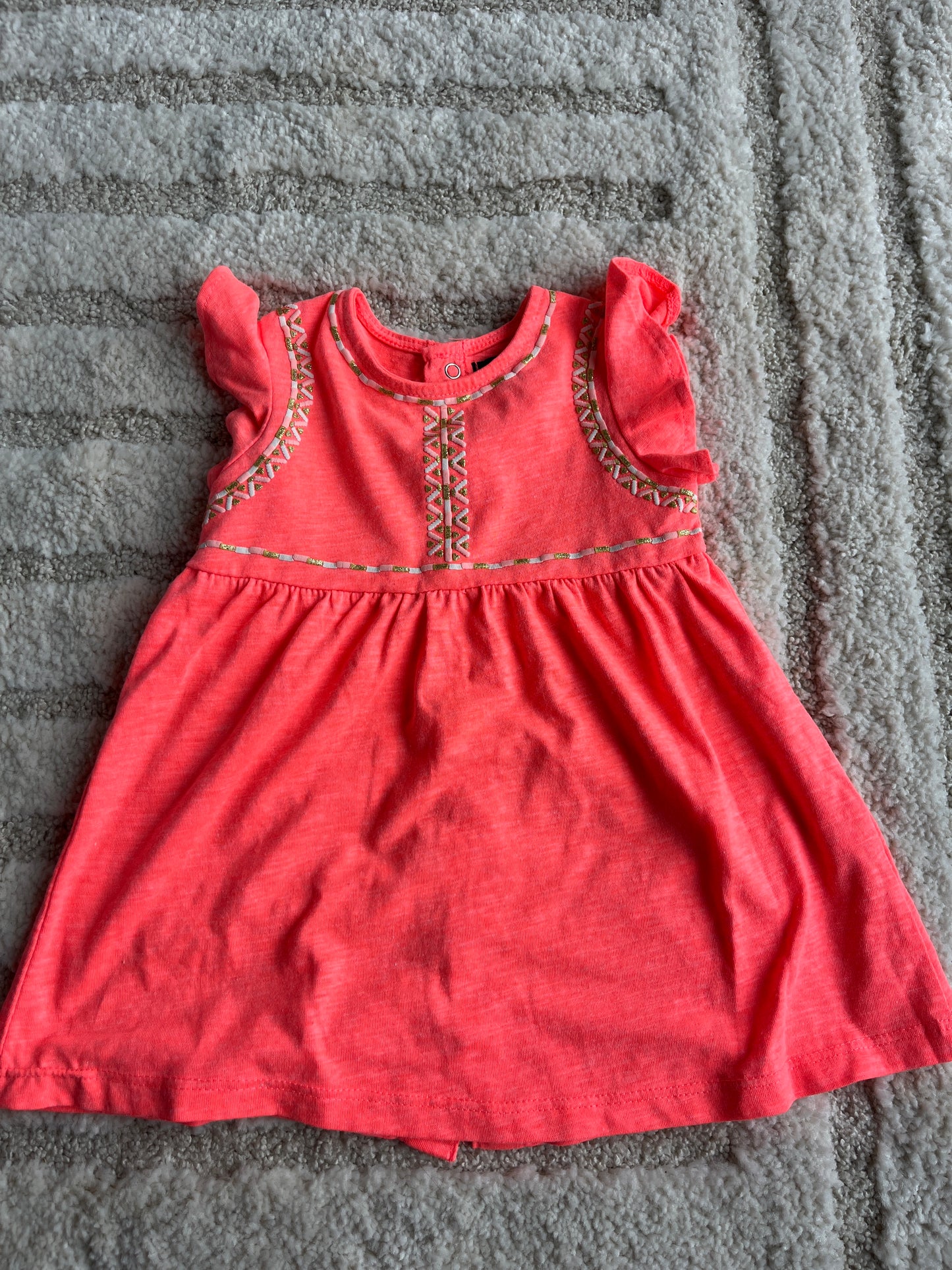 Robe été à manches courtes rose fluo détails bohèmes - 6 mois