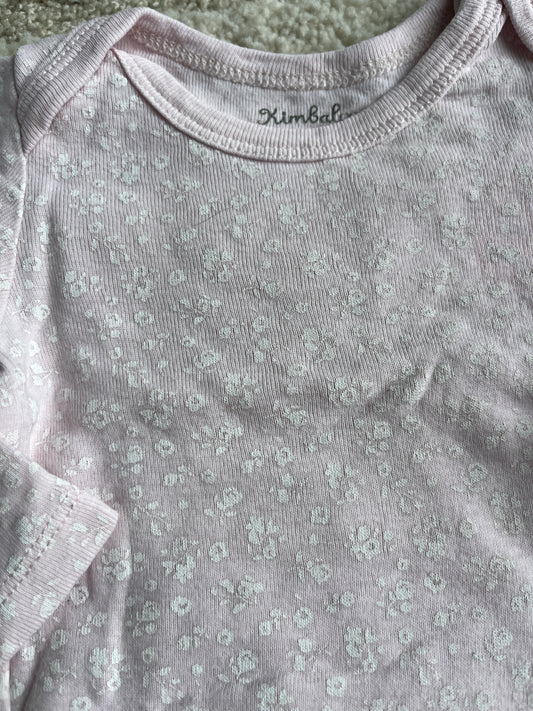 Body à manches longues rose motifs roses blanches - 6 mois