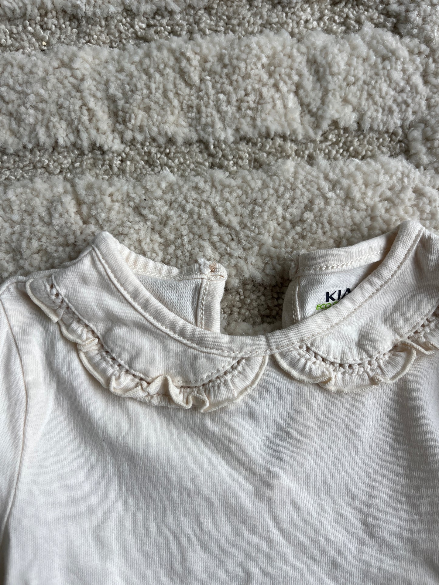 T-shirt à manches courtes beige avec col Claudine et broderies - 6 mois