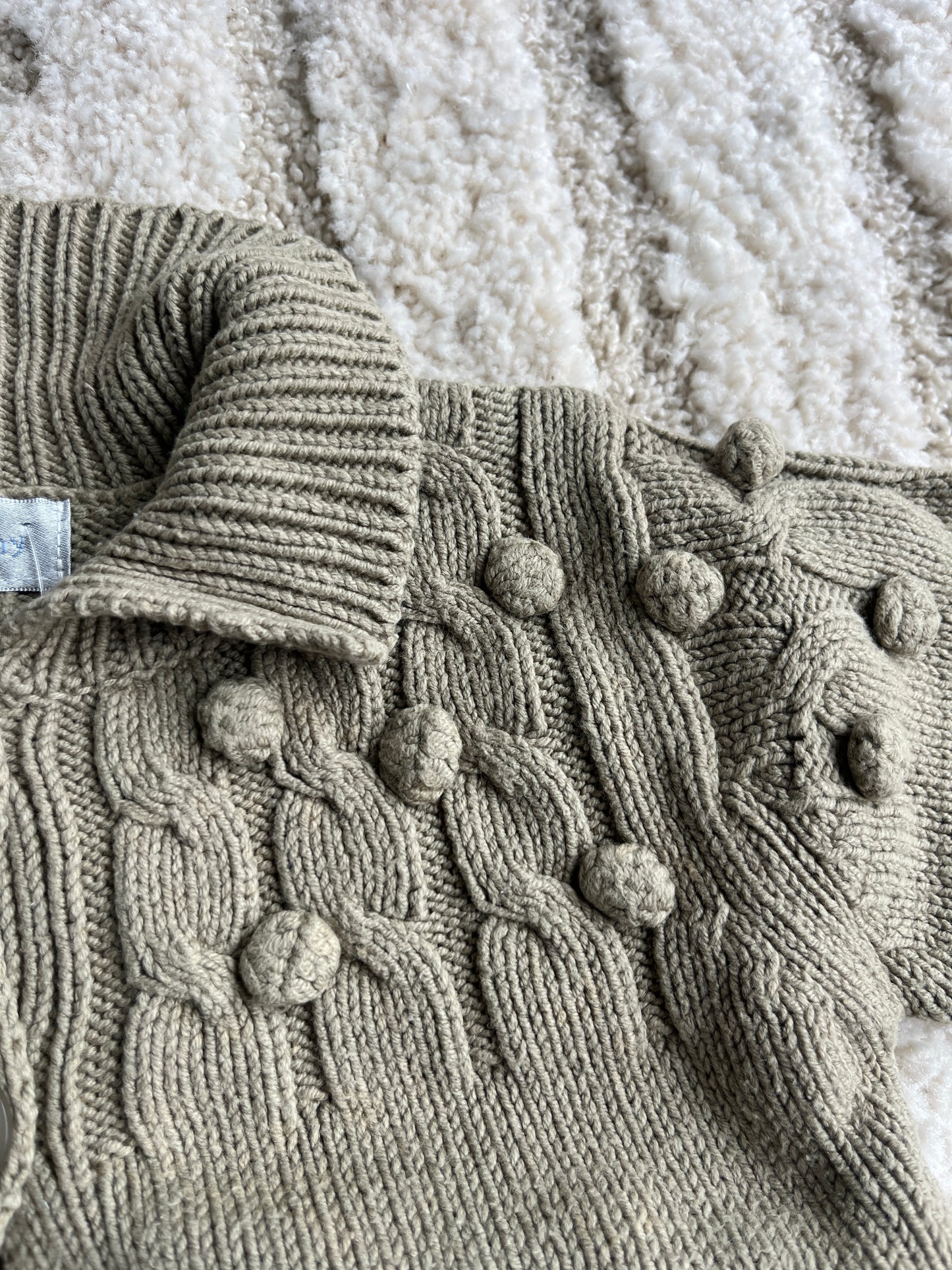 Cardigan à manches longues kaki avec col et pois en relief - 6 mois