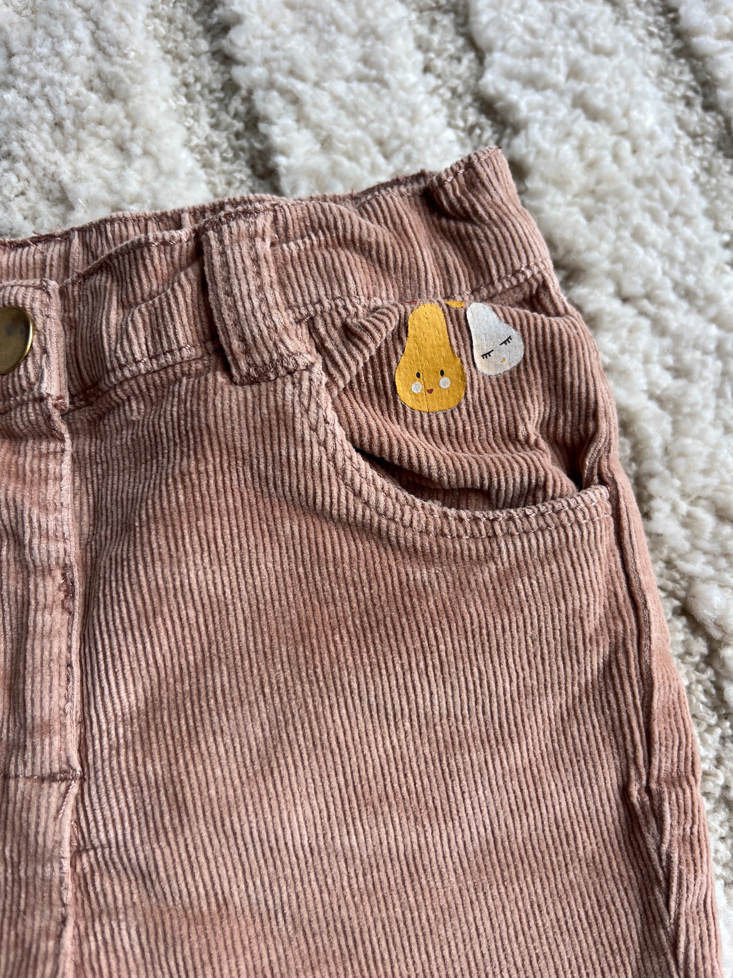 Pantalon taupe velours côtelé motifs poires - 9 mois