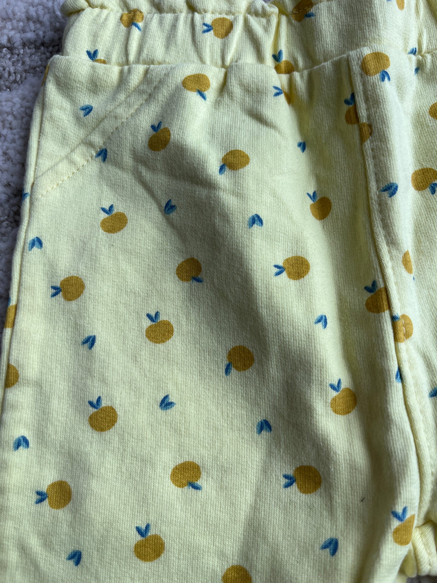 Pantalon ceinturé jaune motifs citron avec ourlets - 9 mois