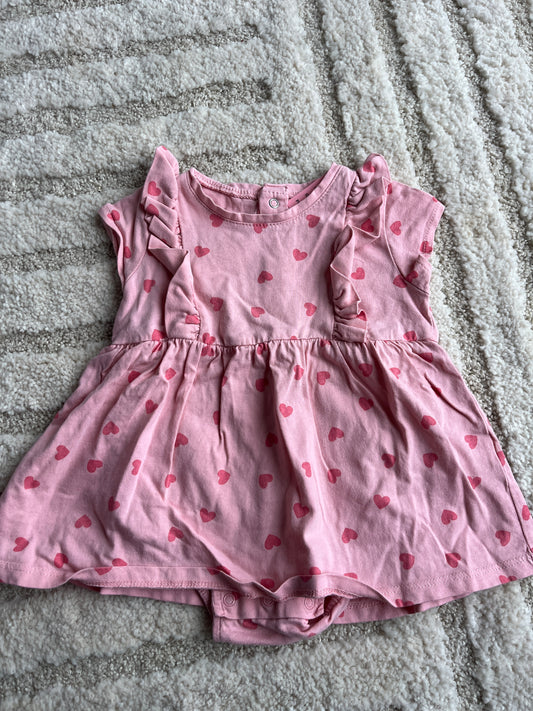 Robe-body sans manches rose motifs cœurs - 9 mois