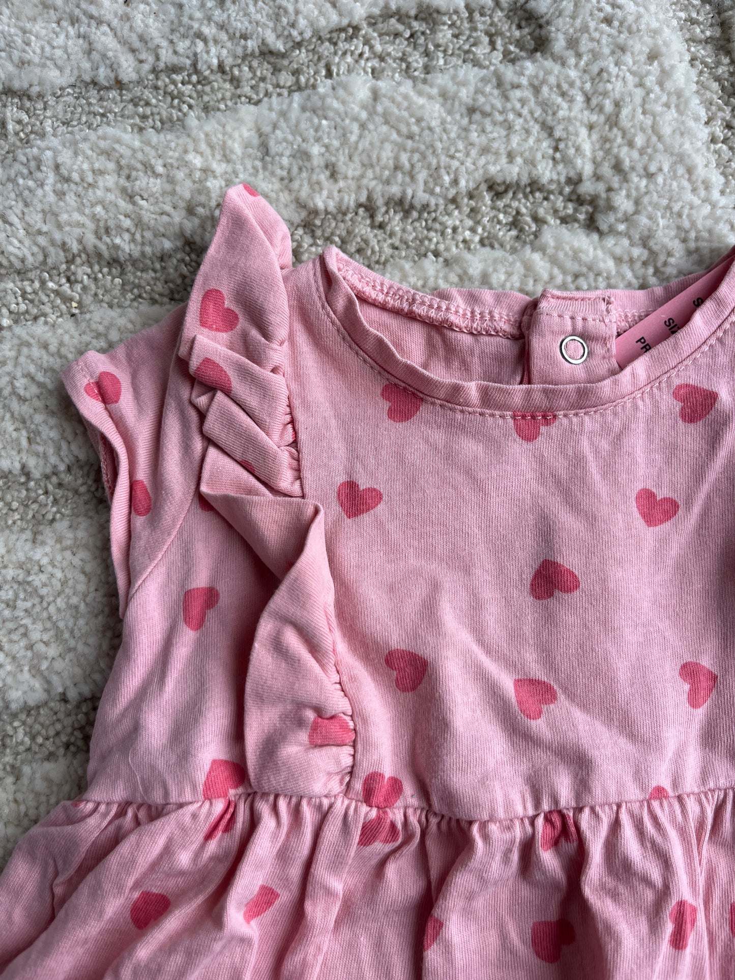 Robe-body sans manches rose motifs cœurs - 9 mois
