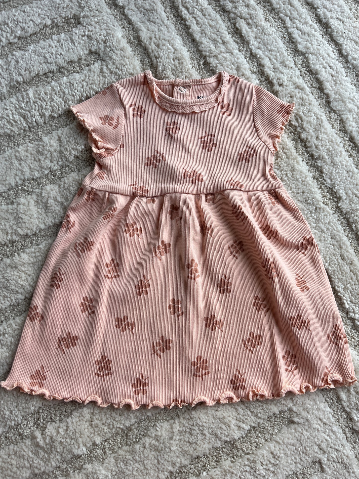 Robe à manches courtes rose côtelé motifs fleurs - 12 mois