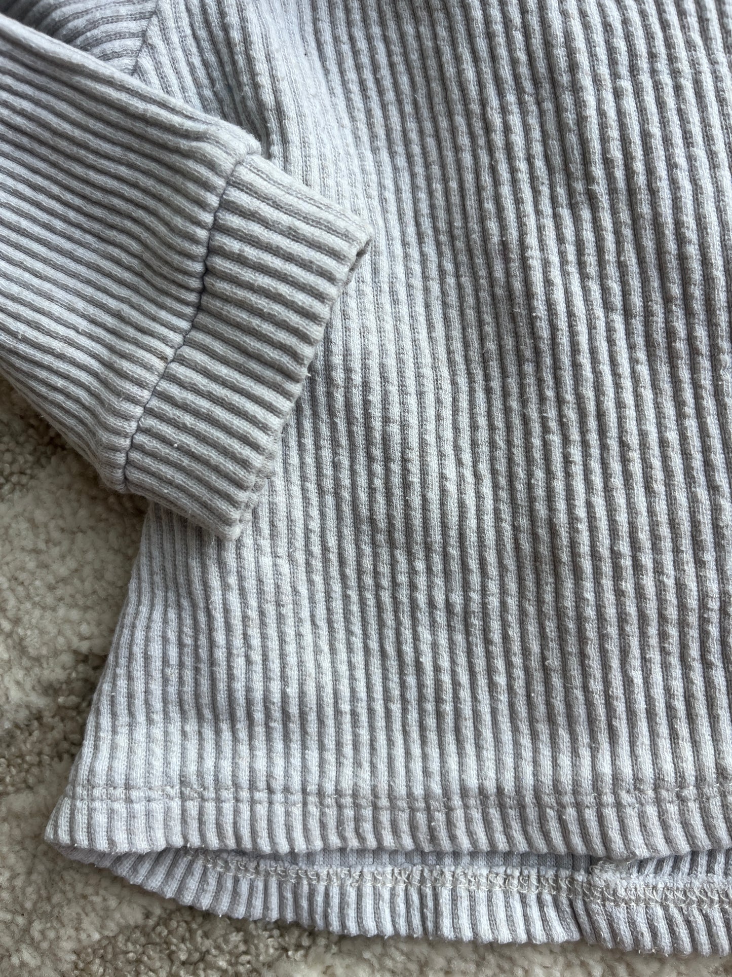 Pull à manches longues gris clair côtelé et col volanté Bout’chou - 12 mois