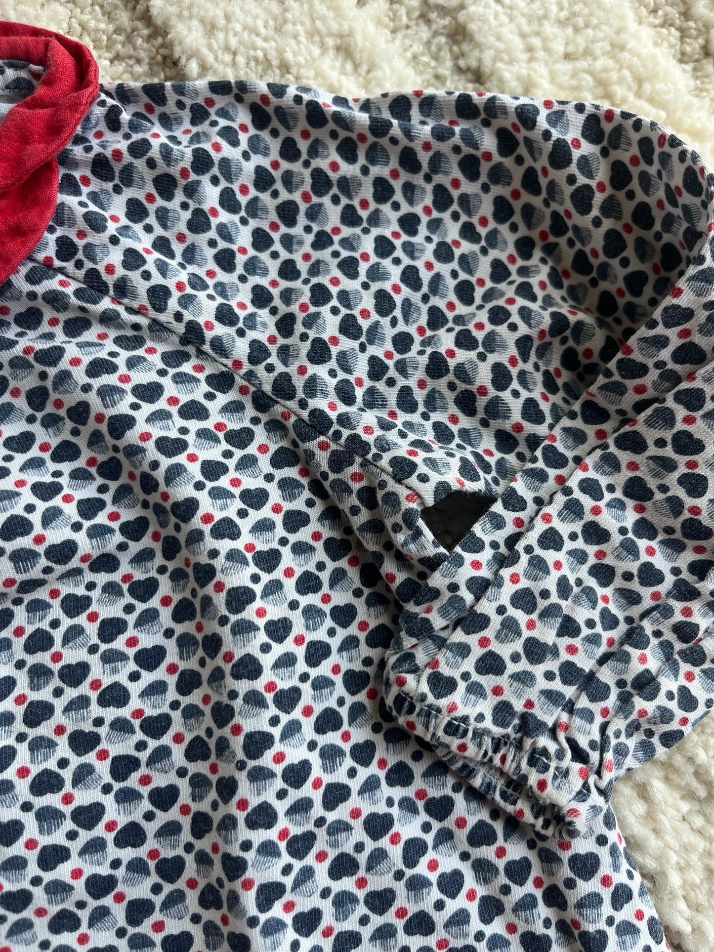T-shirt à manches longues motif cœurs bleus et col Claudine Obaïbi - 12 mois