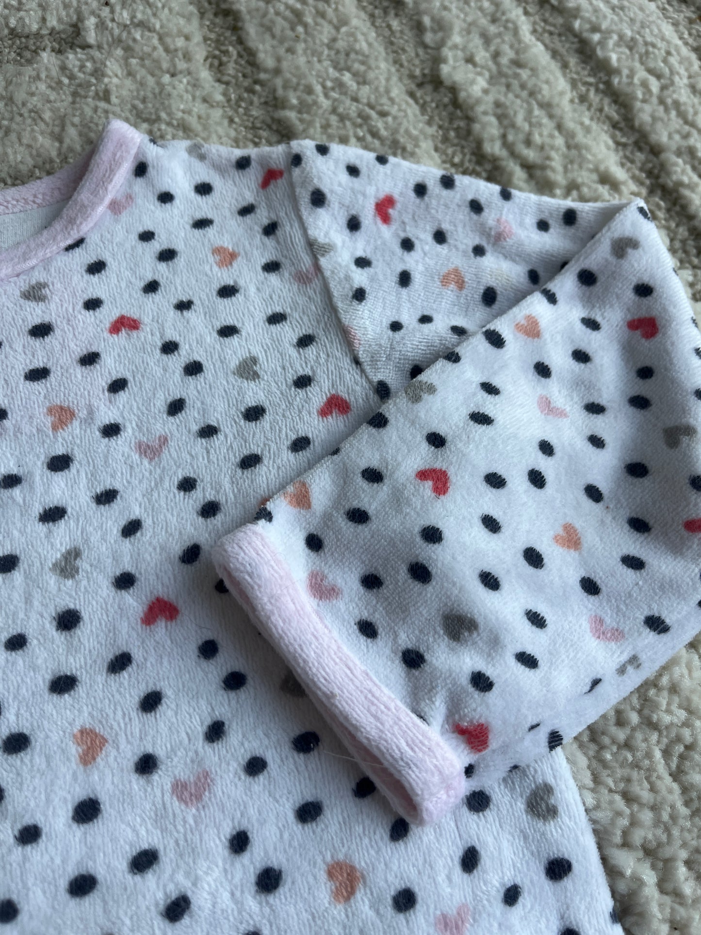 Pyjama velours blanc avec pois noirs Influx - 18 mois