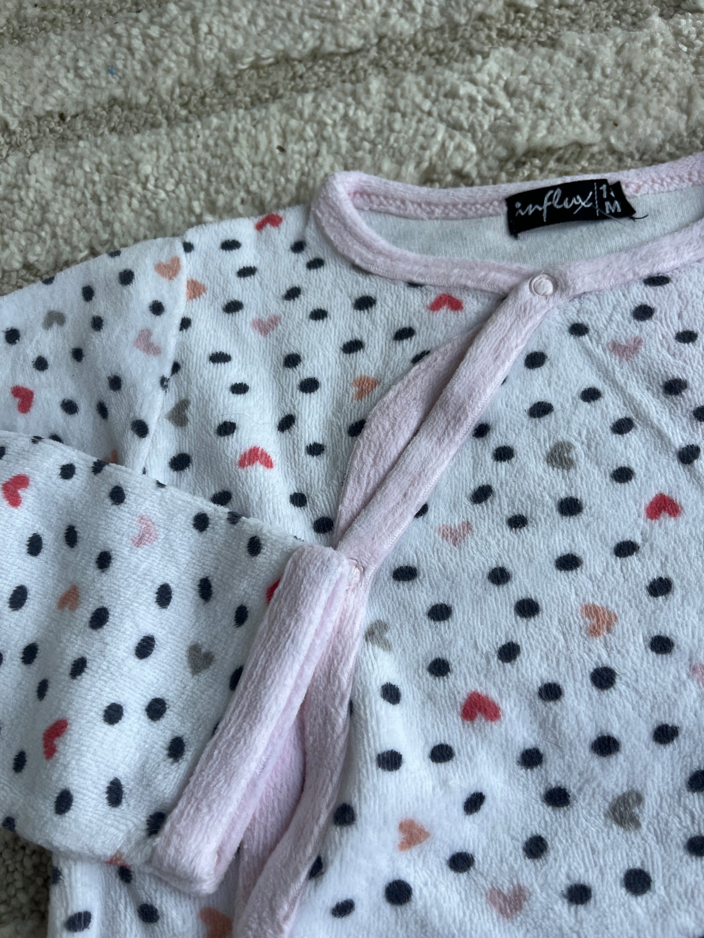 Pyjama velours blanc avec pois noirs Influx - 18 mois
