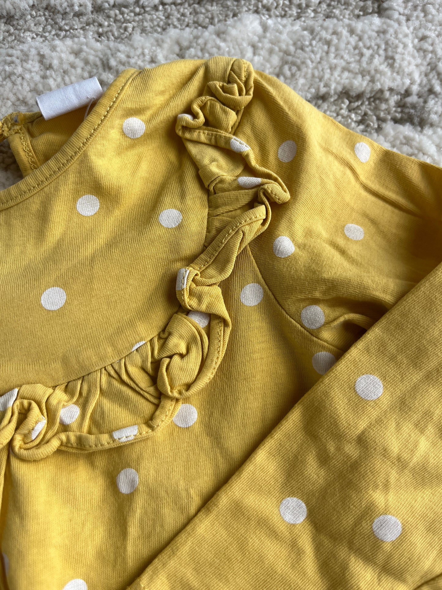 T-shirt à manches longues jaune avec pois blancs H&M - 86 cm