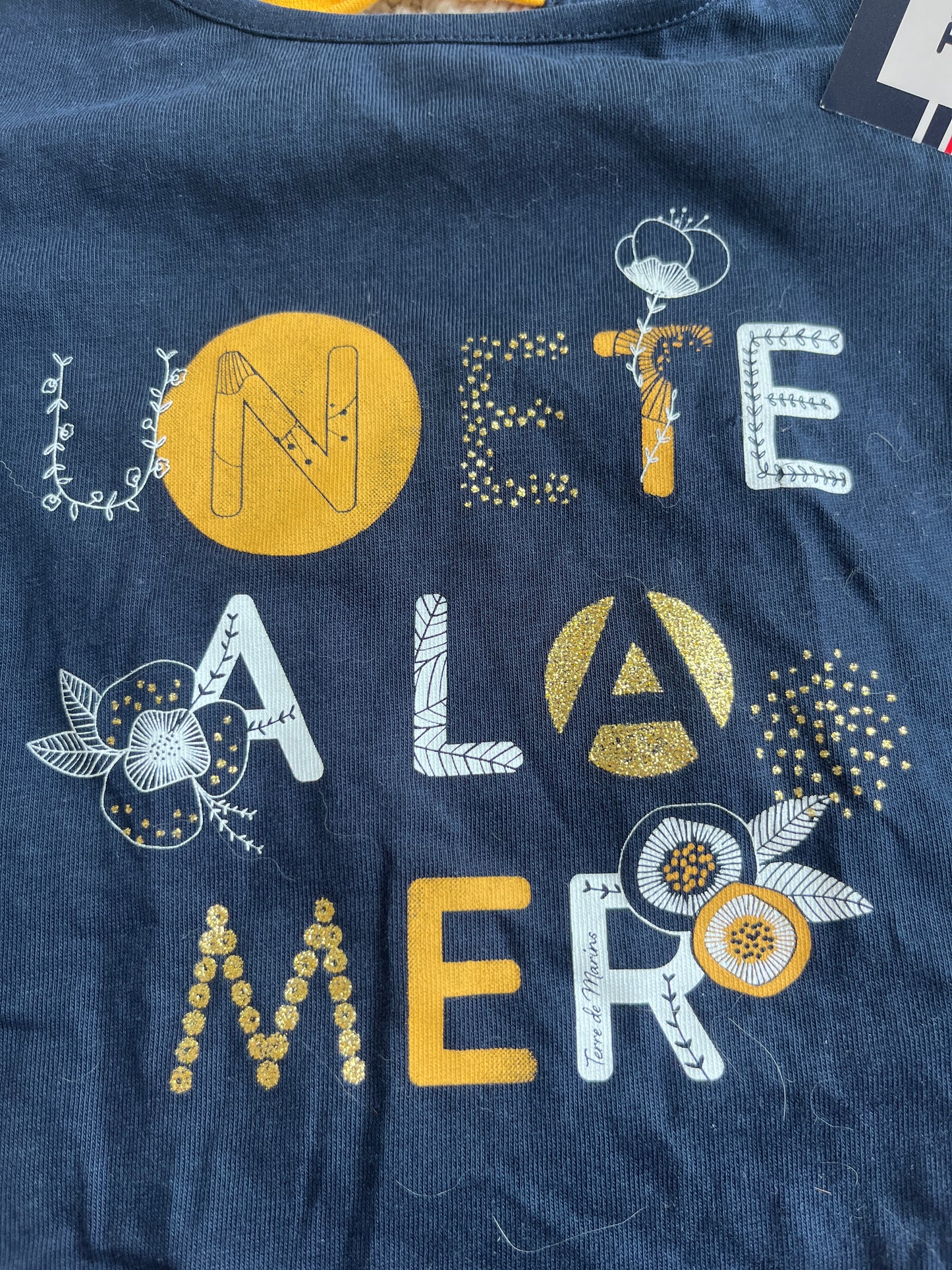 T-shirt à manches courtes bleu marine « un été à la mer » NEUF - 2 ans