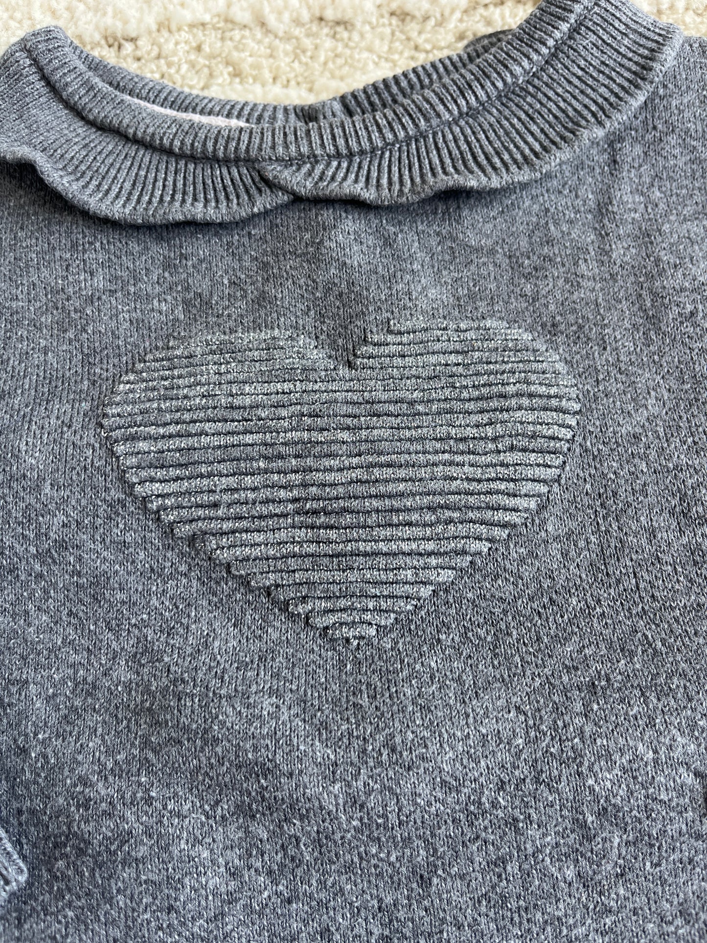 Sweat à manches longues gris avec col Claudine motif cœur Obaïbi - 23 mois