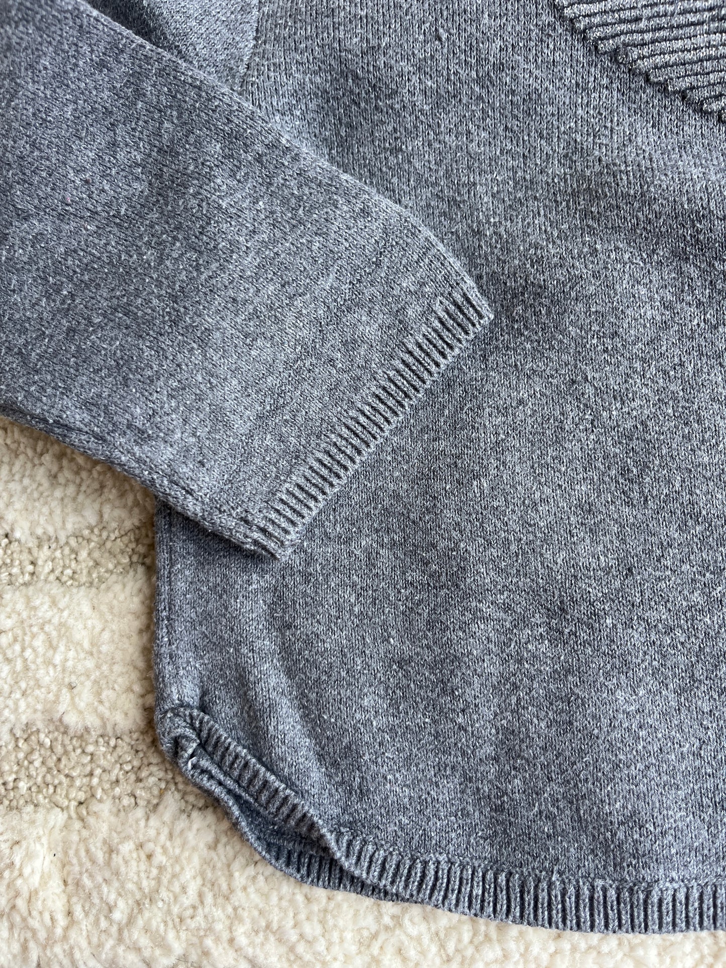 Sweat à manches longues gris avec col Claudine motif cœur Obaïbi - 23 mois