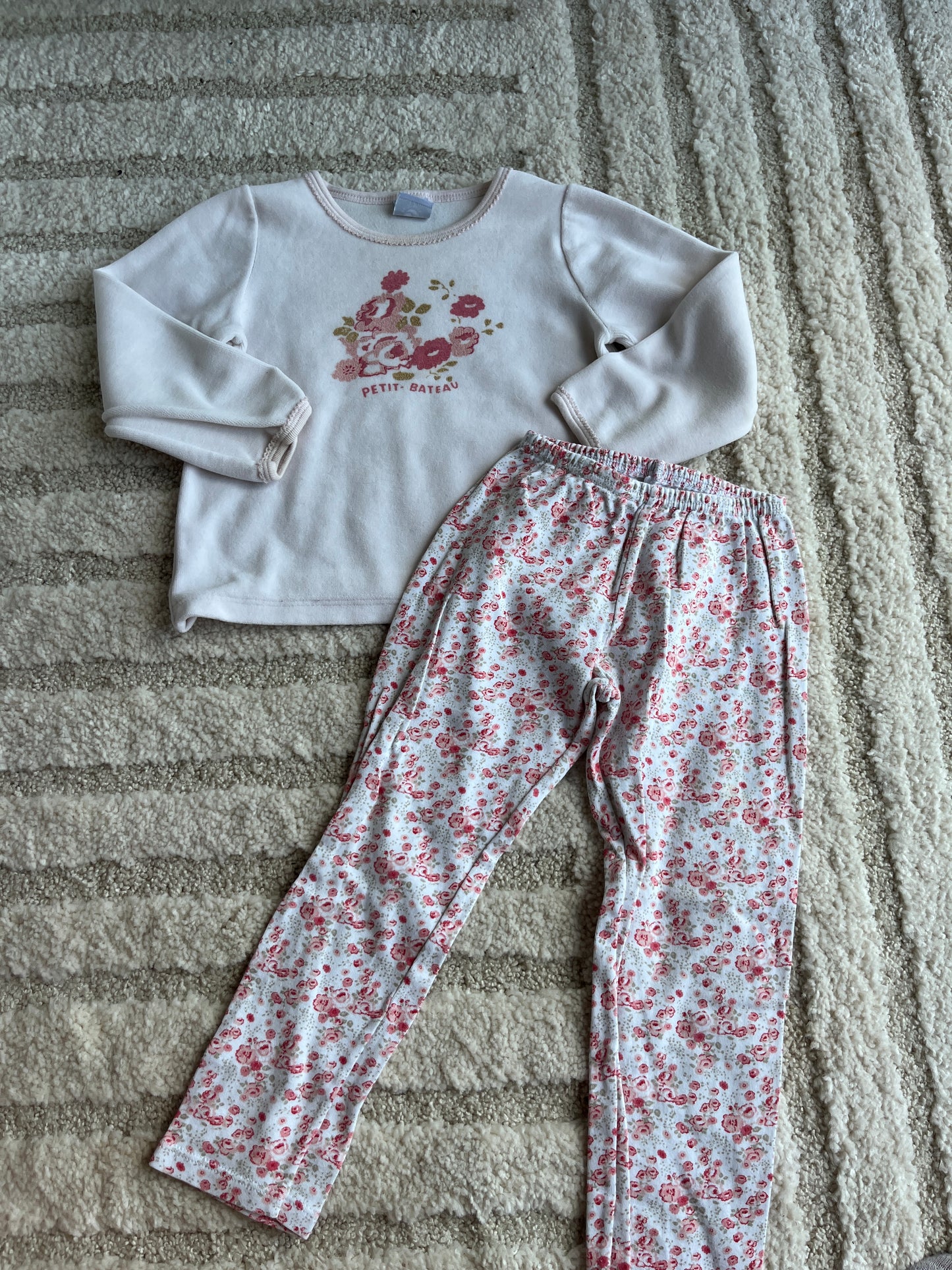 Pyjama 2 pièces velours fleurs rose Petit Bateau - 3 ans