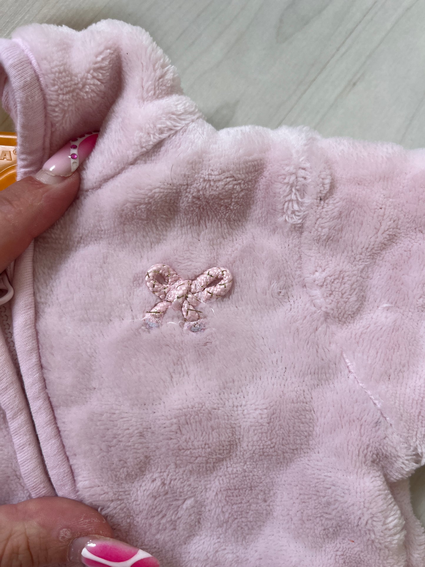 Veste à manches longues et à capuche rose détail noeud pailleté - 1 mois