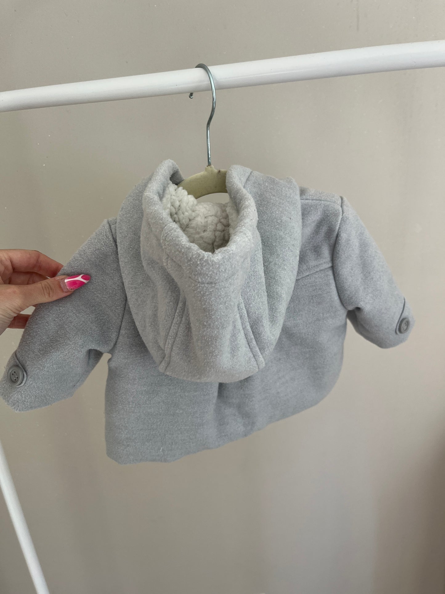 Manteau à manches longues et à capuche gris - 3 mois
