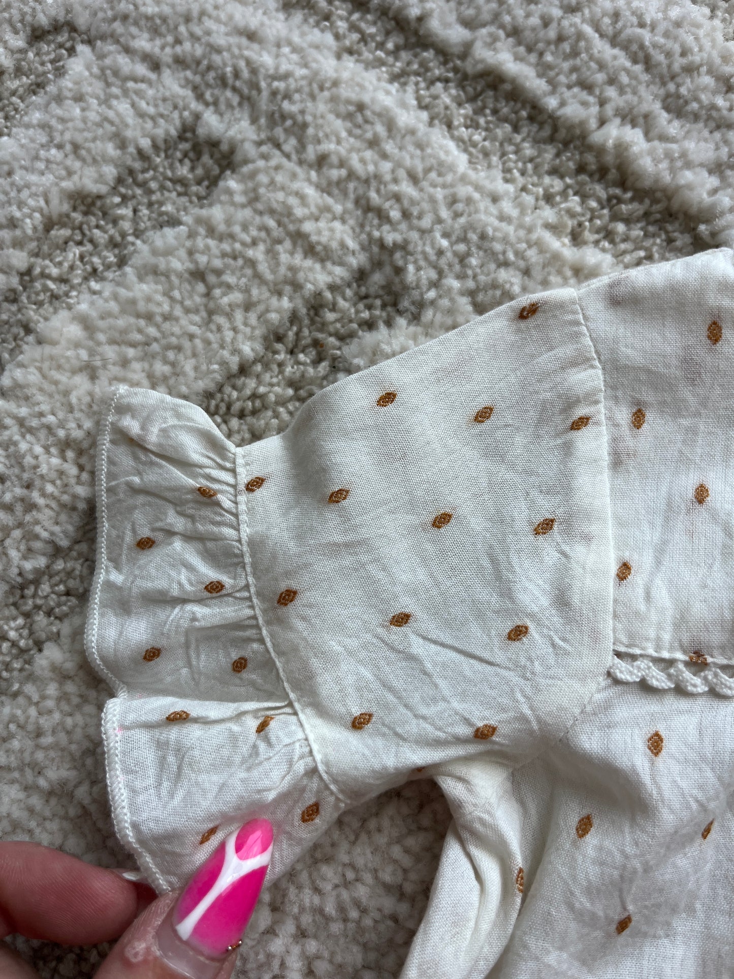 Robe à manches courtes crème et détails moutarde NEUF Cyrillus - 3 mois