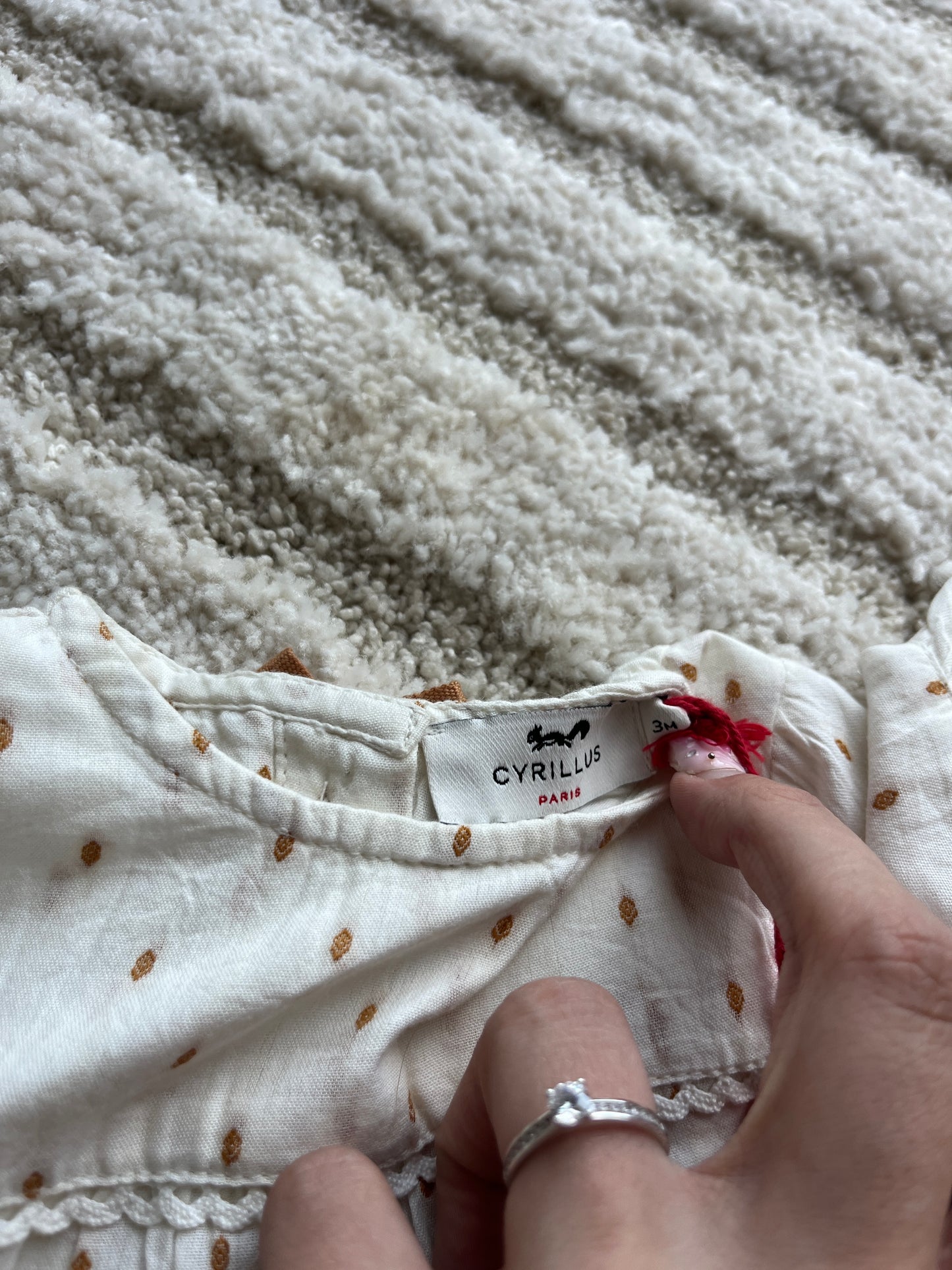 Robe à manches courtes crème et détails moutarde NEUF Cyrillus - 3 mois