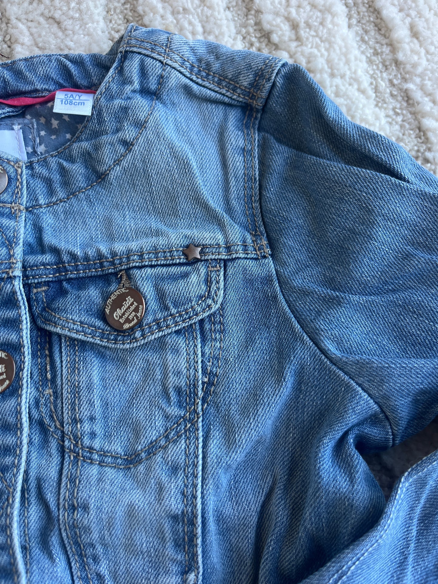 Veste en jean bleu intérieur étoiles Okaïdi - 5 ans