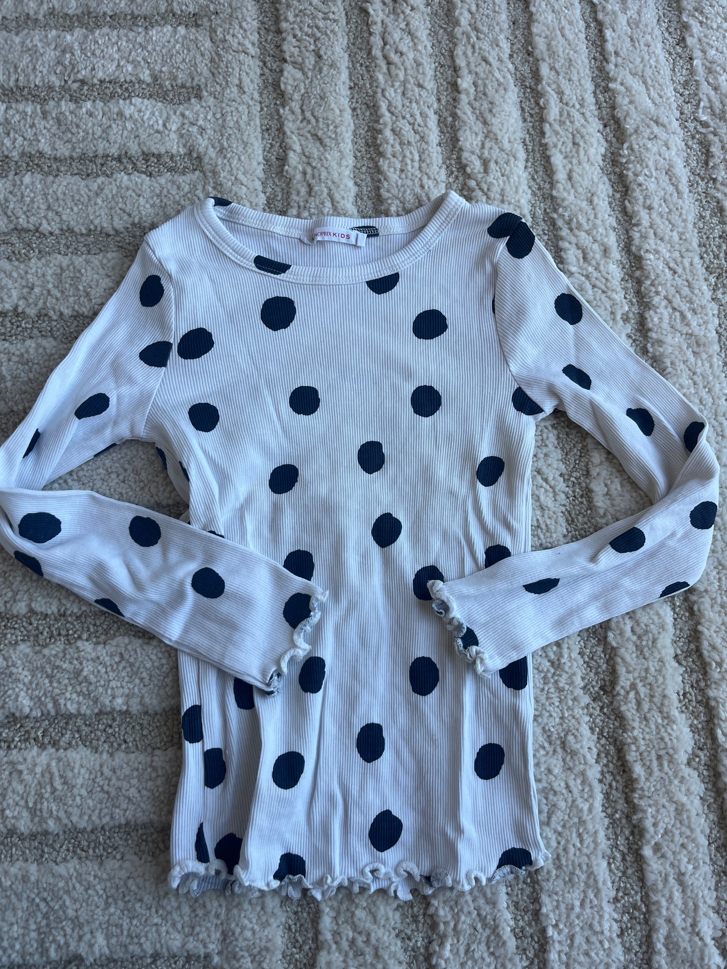 T-shirt à manches longues blanc côtelé à pois bleu - 6 ans