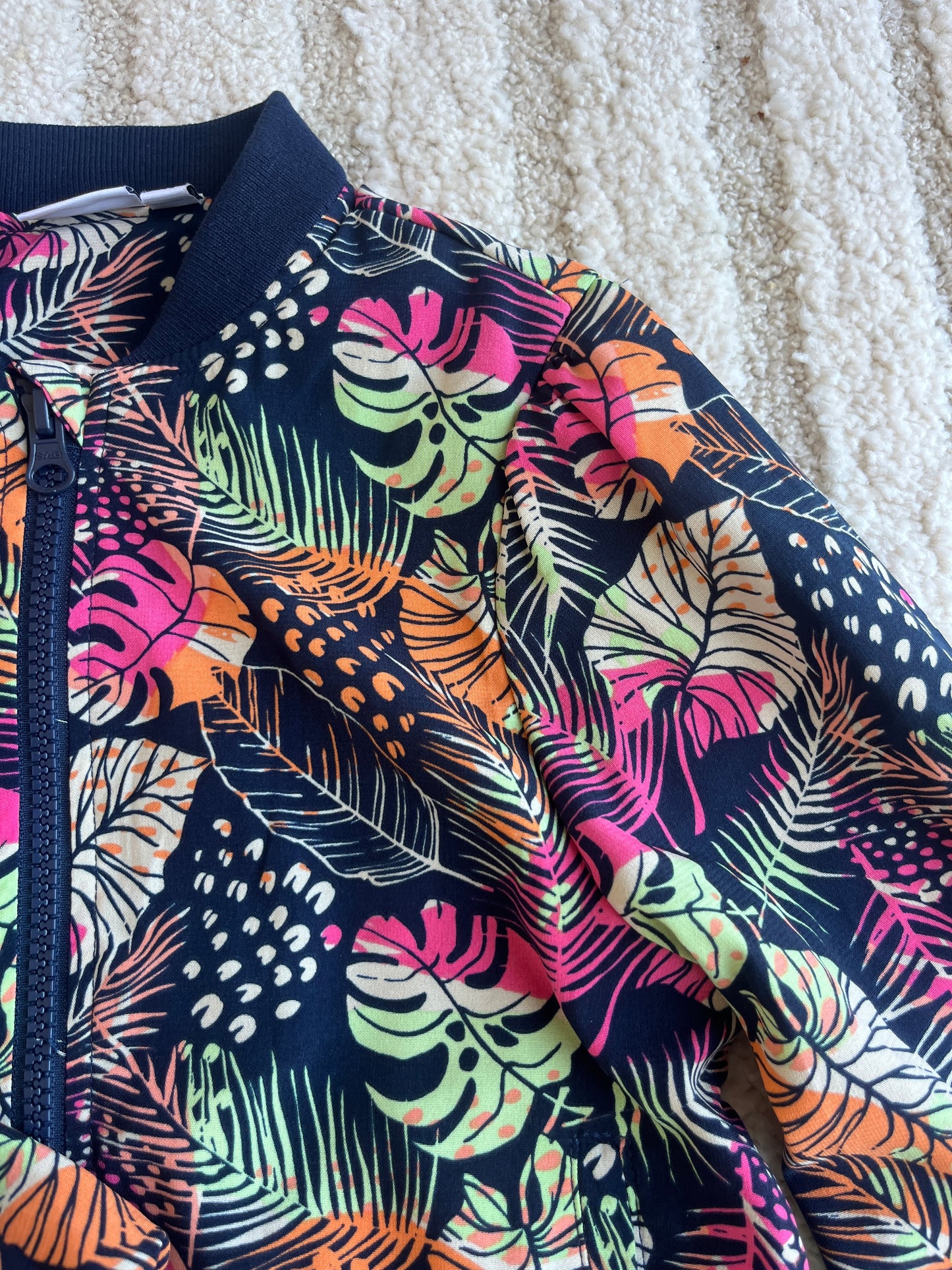 Veste légère à zip motifs feuilles colorées - 7/8 ans (122/128 cm)