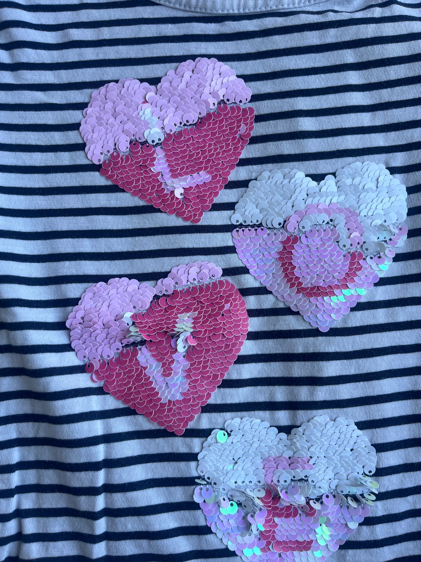 T-shirt à manches courtes rayé « love » à paillettes - 8 ans