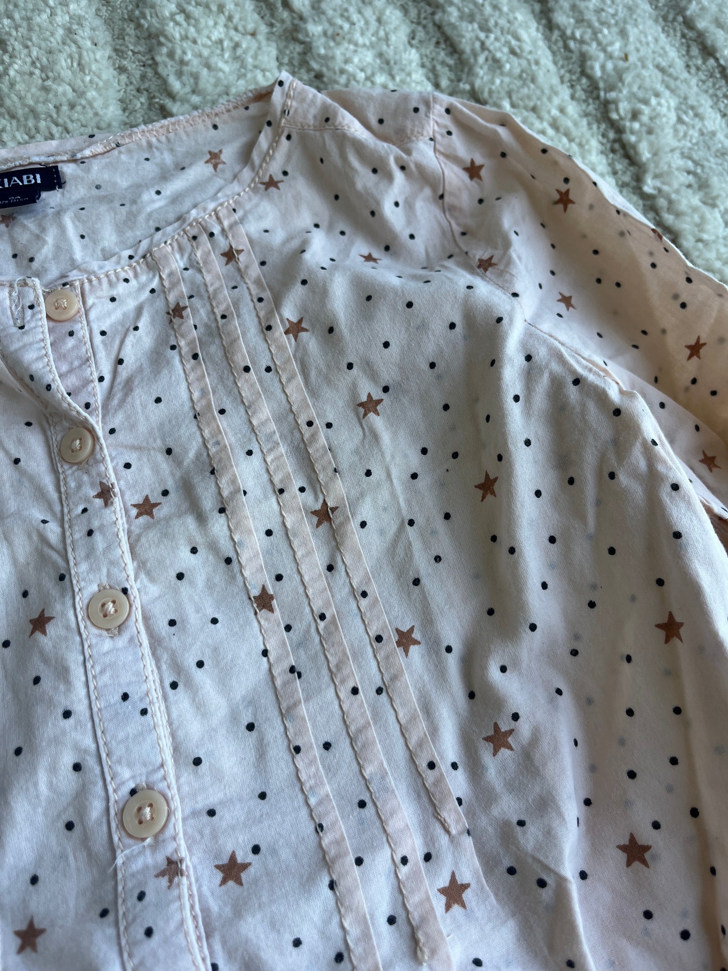 Chemise à manches longues rose motifs pois noirs et étoiles - 8 ans