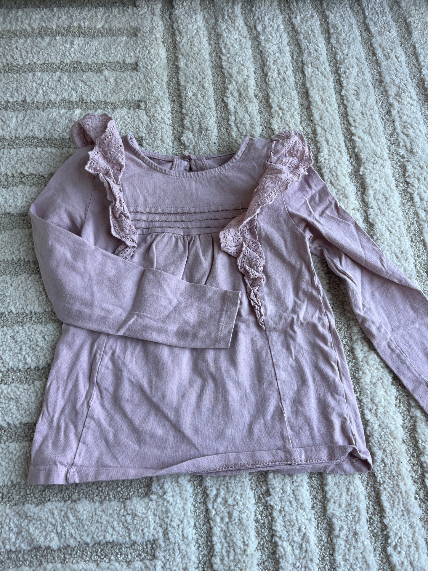 T-shirt à manches longues rose volantés - 8 ans