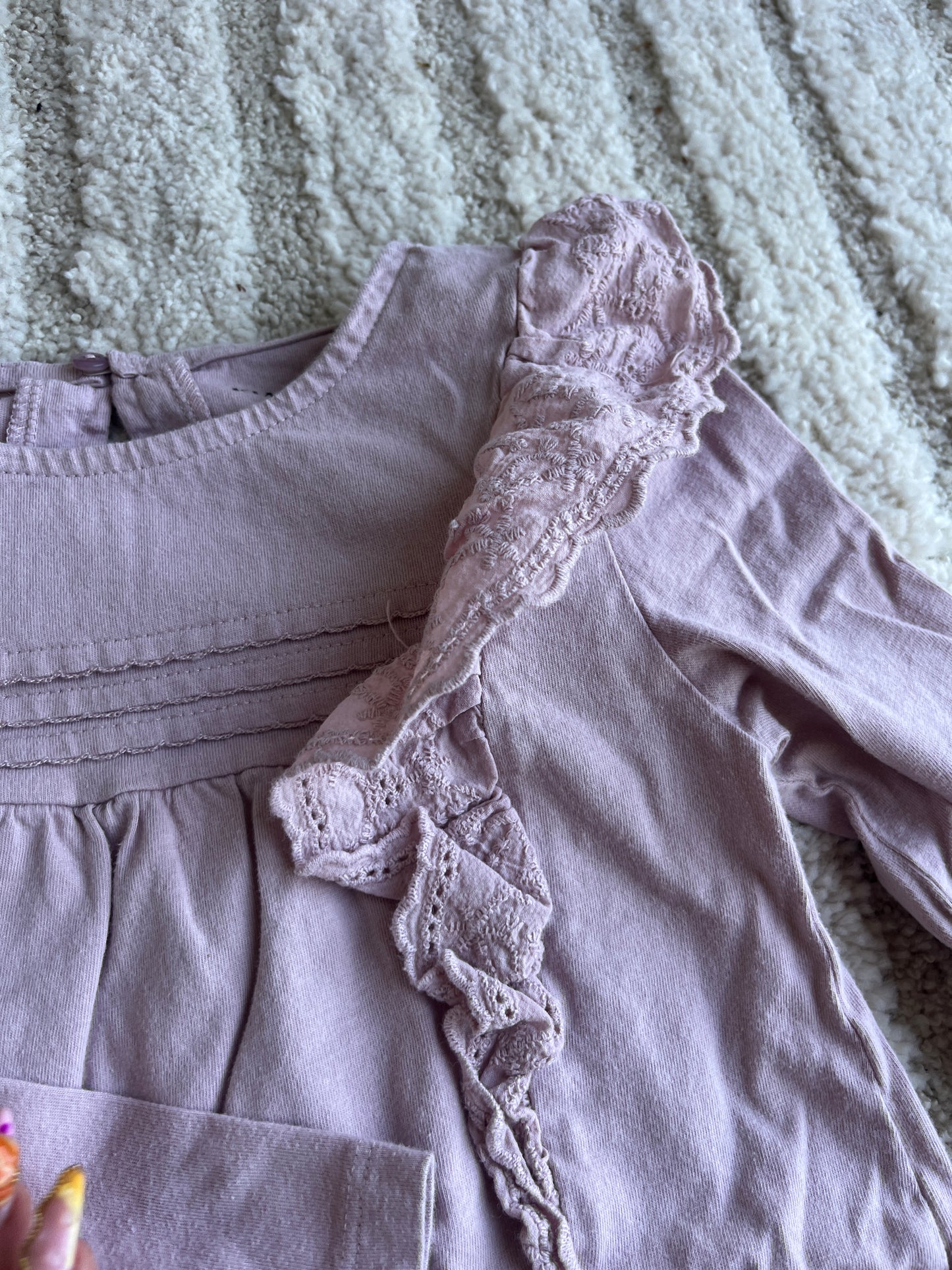 T-shirt à manches longues rose volantés - 8 ans