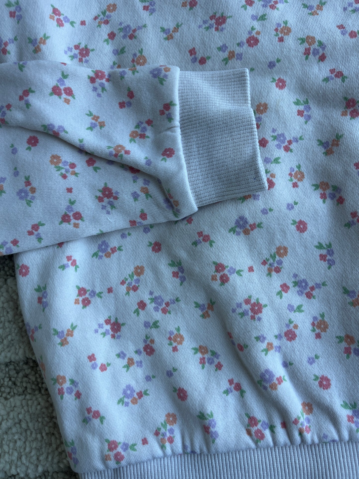 Sweat à manches longues crème motifs fleurs molletonné - 8 ans
