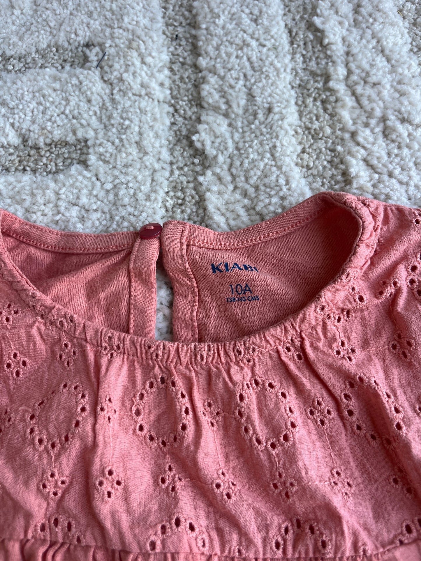 T-shirt sans manches volantées avec broderies rose poudré - 10 ans