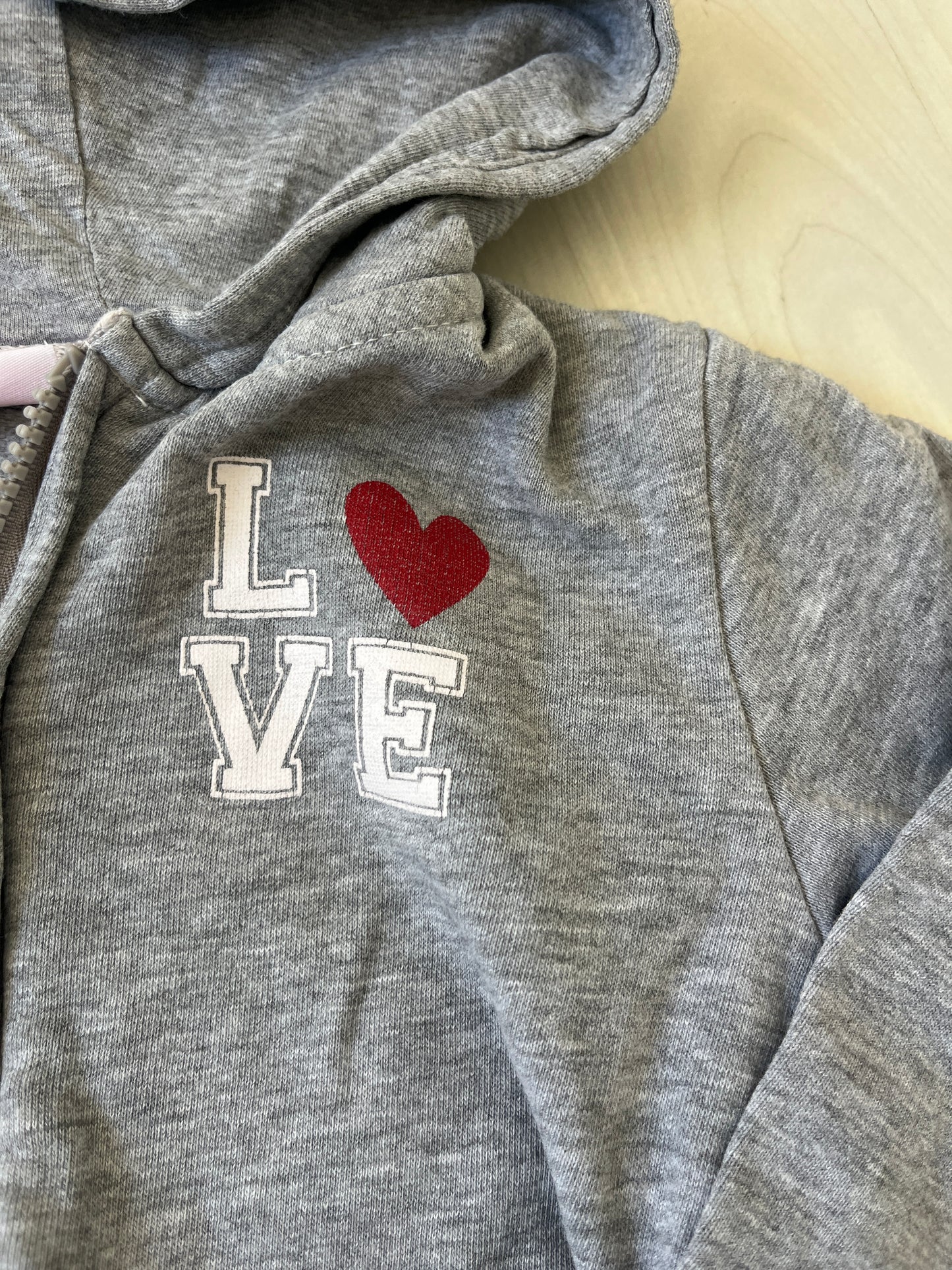 Gilet à manches longues zippée gris « Love » Lili Marelle - 8 ansi