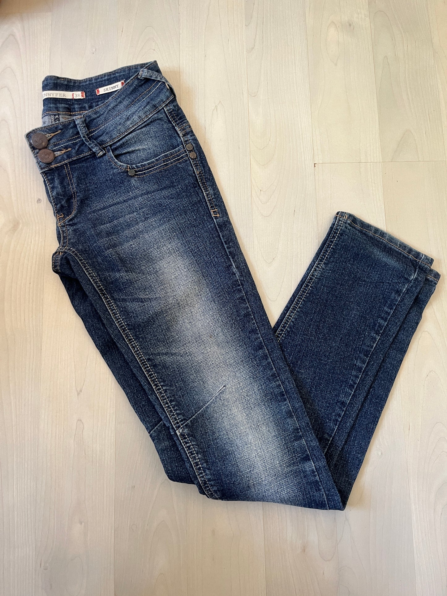 Jean bleu brut effet délavé skinny taille basse Jennyfer - M