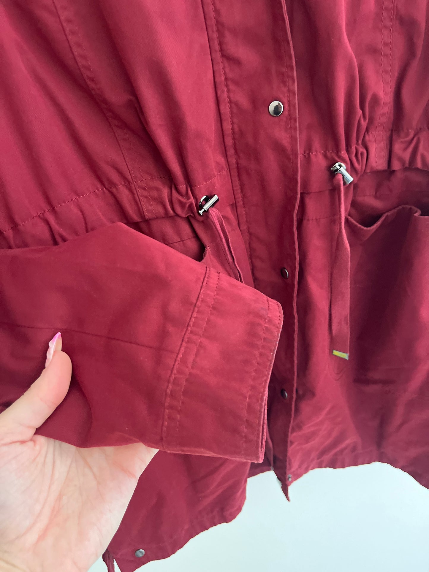 Manteau à manches longues et à capuche rouge avec poches Camaïeu - M
