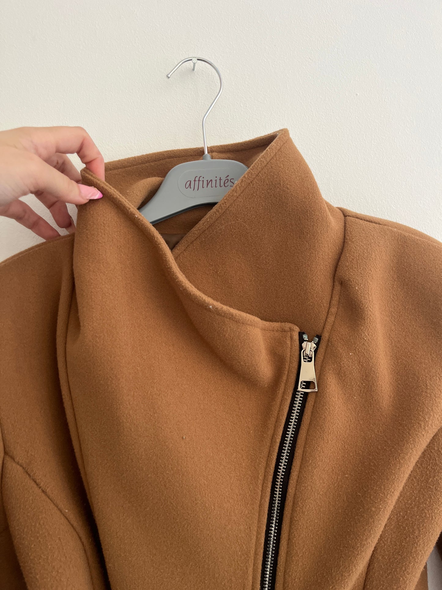 Manteau beige ceinturé et grand col New Collection - M
