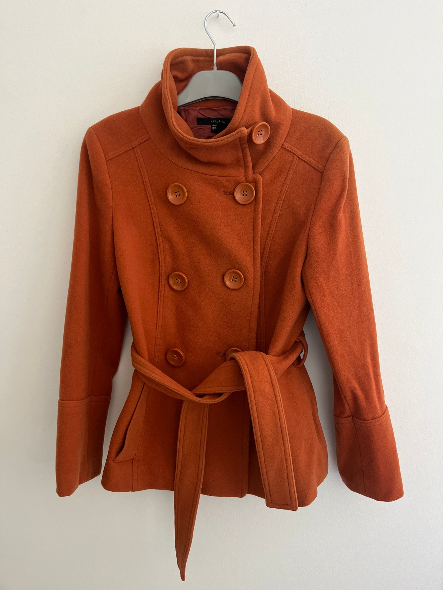 Manteau en velours ceinturé et boutonné orange Zara - M
