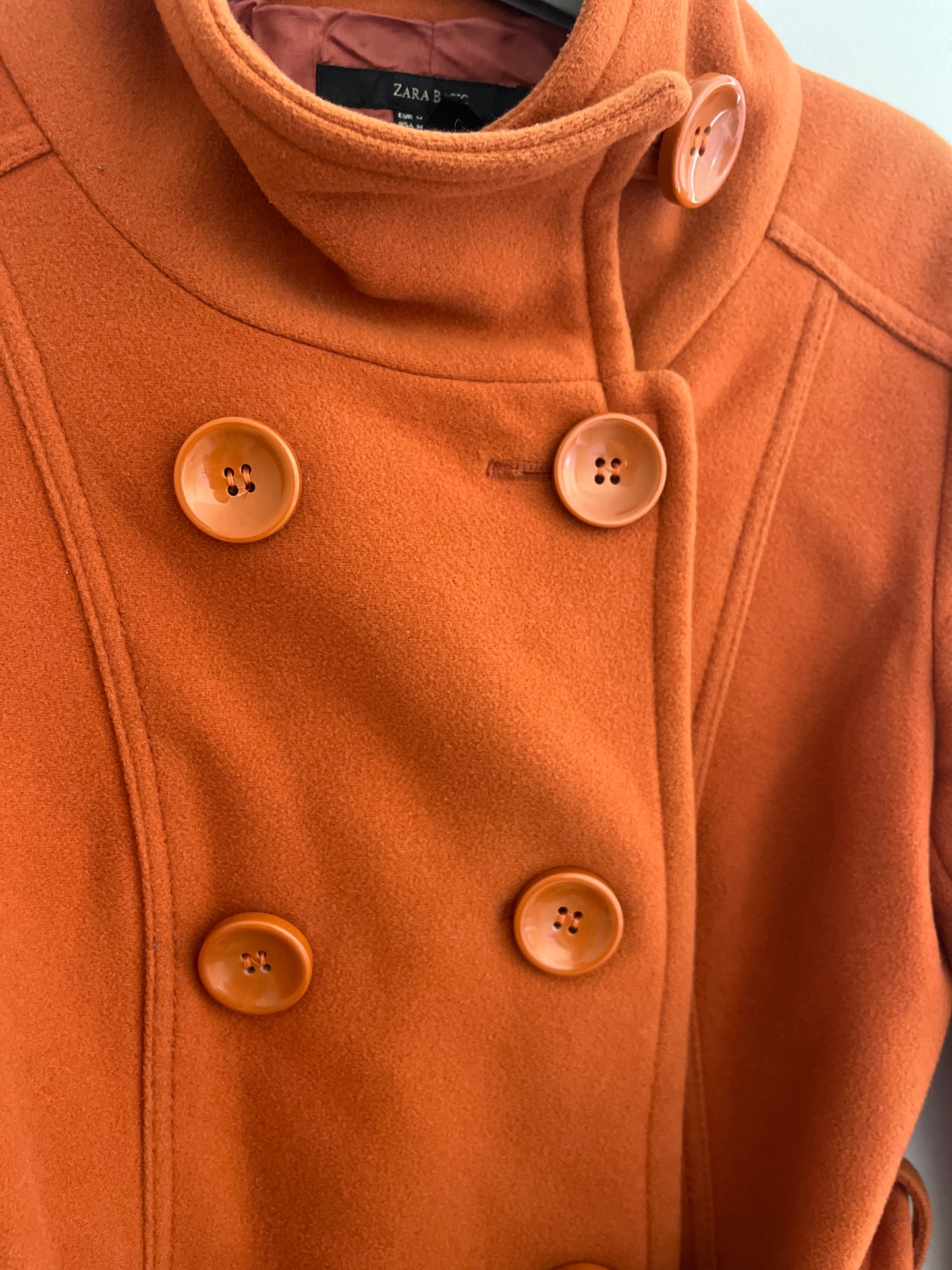 Manteau en velours ceinturé et boutonné orange Zara - M