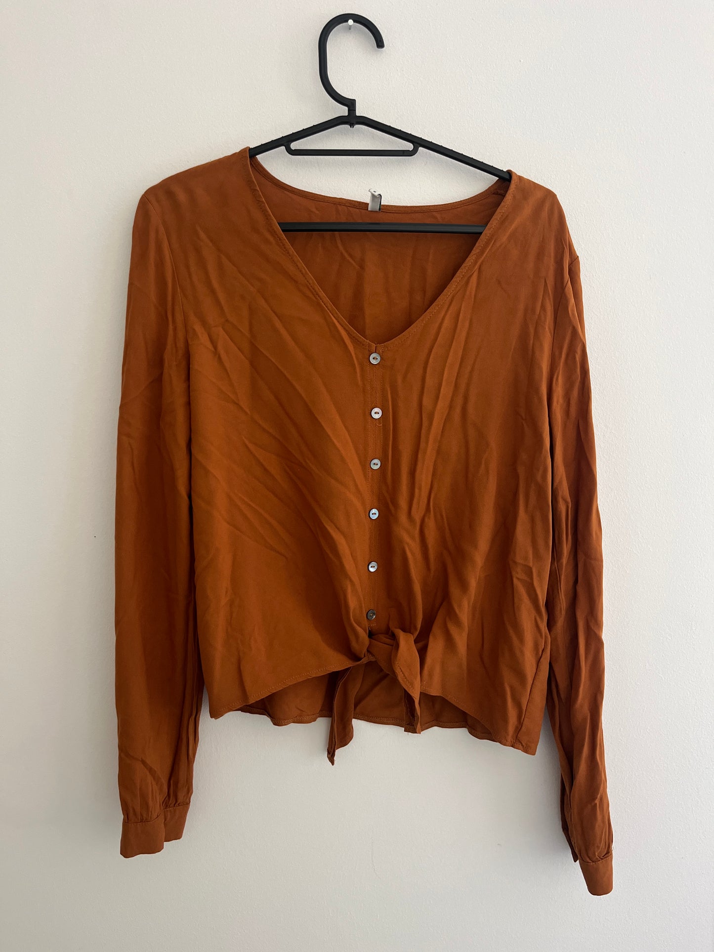 Blouse légère à manches longues camel avec noeud Only - S
