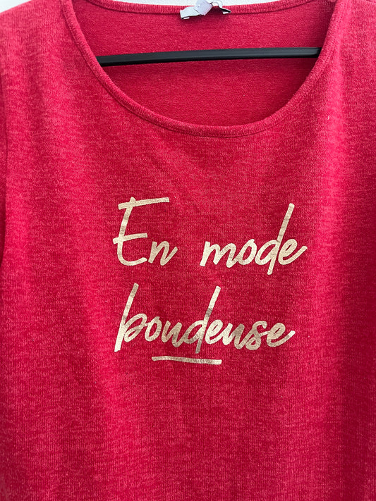 Pull à manches longues retroussées rouge « en mode boudeuse » - S