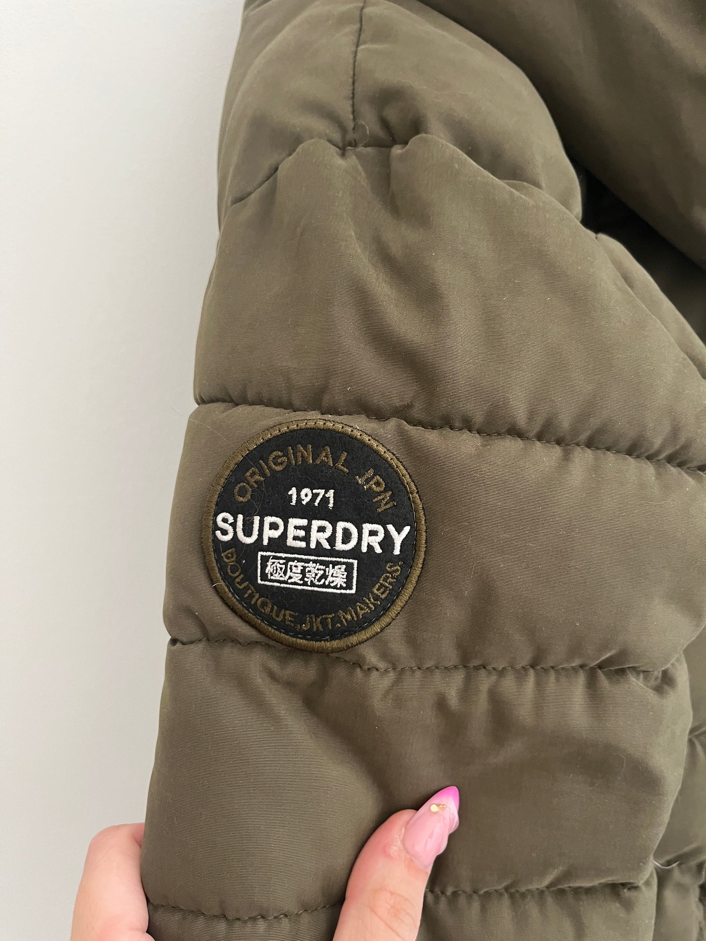 Manteau matelassé kaki avec capuche Superdry - S