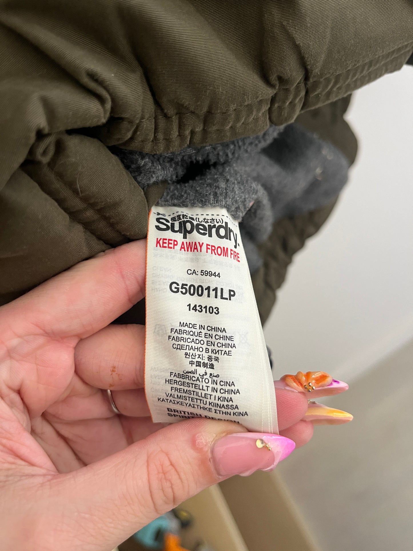 Manteau matelassé kaki avec capuche Superdry - S