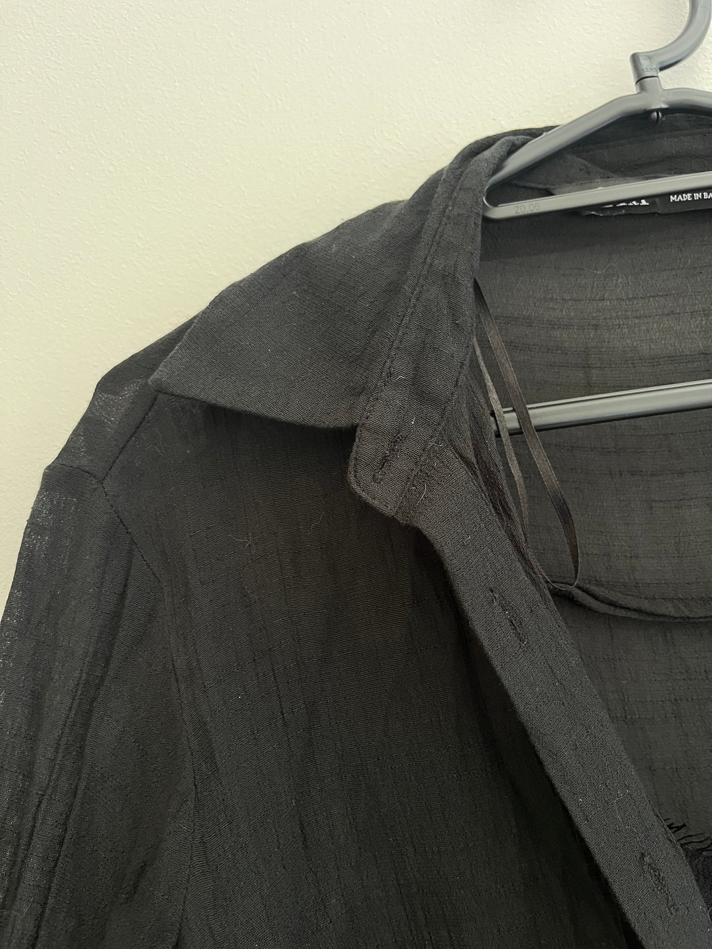 Chemise à manches longues noire effet lin avec détail dentelle Zara - XS