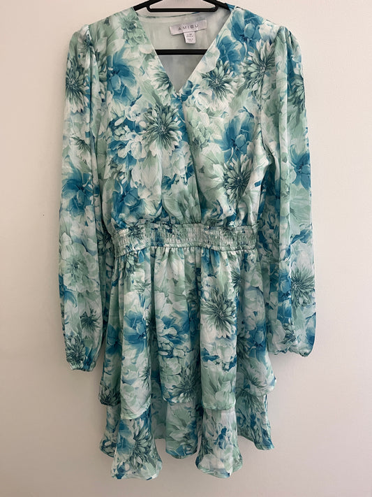 Robe courte à manches longues fleurs bleues effet satiné Amisu - 34