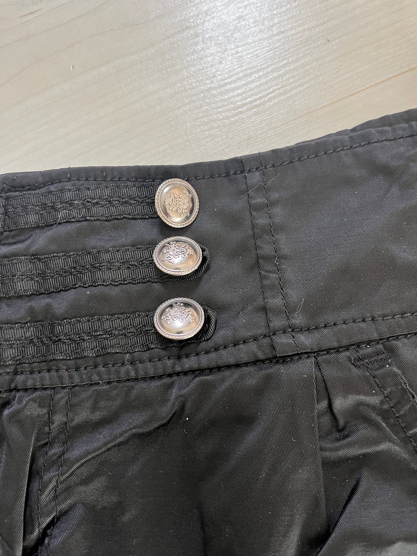 Short effet simili avec 3 boutons Simply Chic - XS