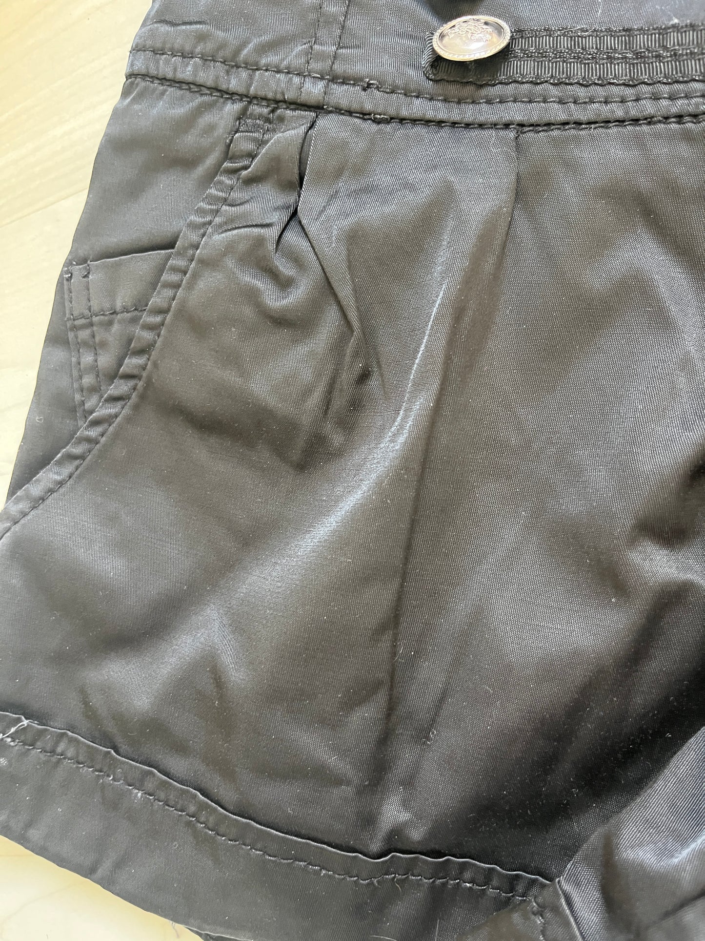 Short effet simili avec 3 boutons Simply Chic - XS