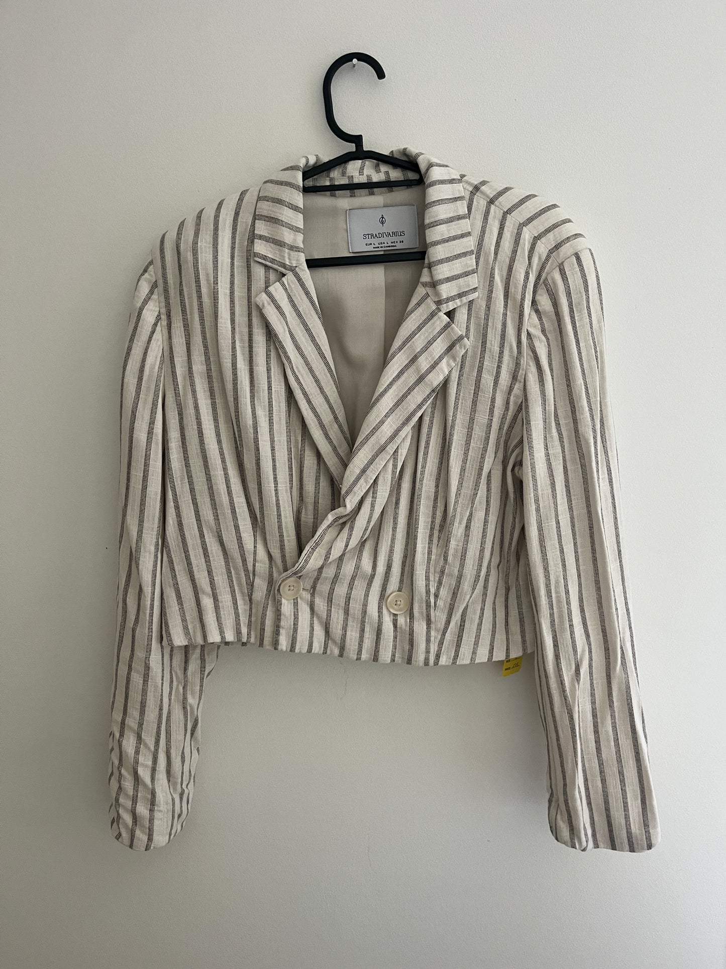 Blazer court à manches longues en lin rayé Stradivarius - L