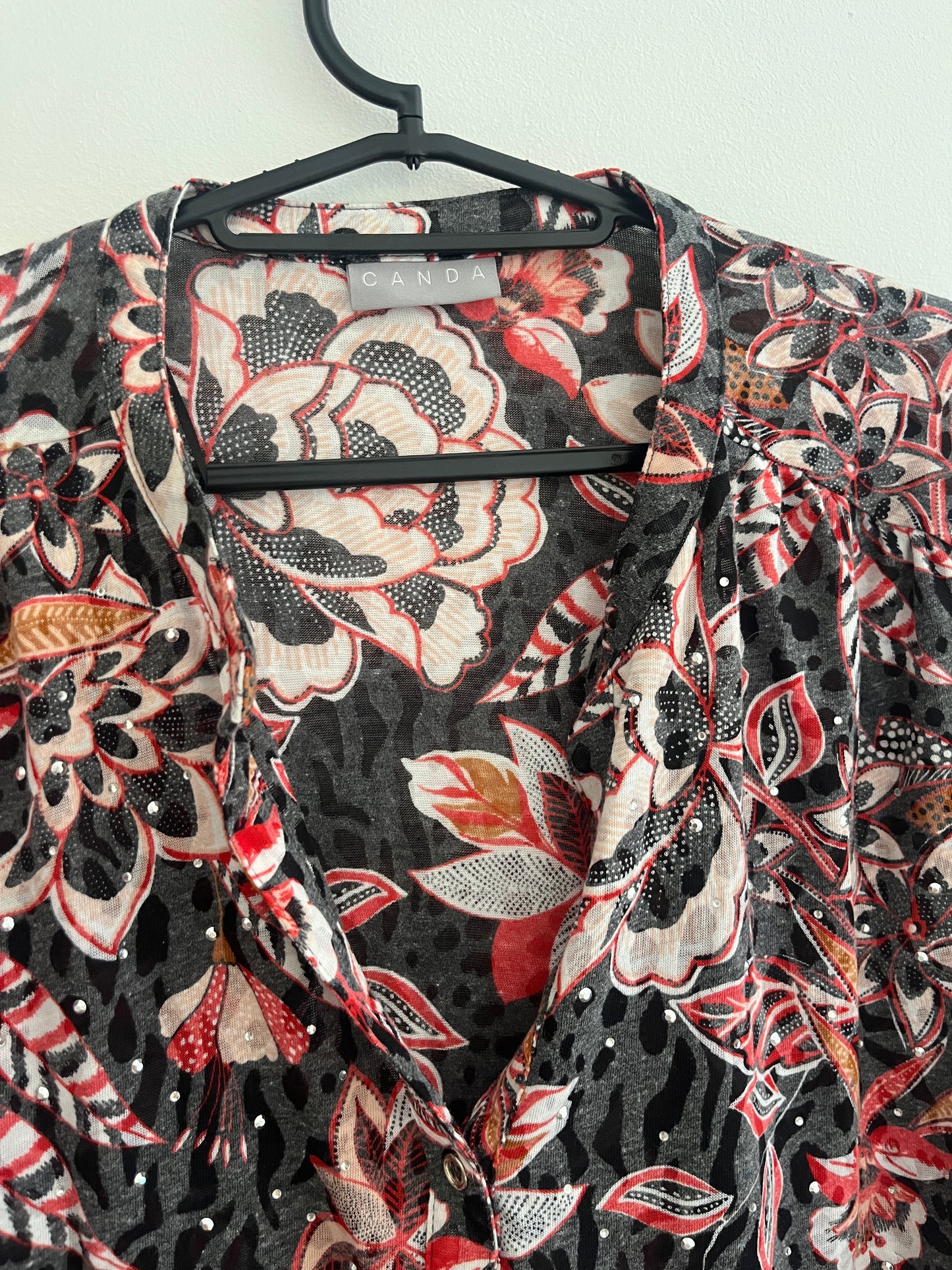 Blouse à manches longues grise et rouge à strass - L